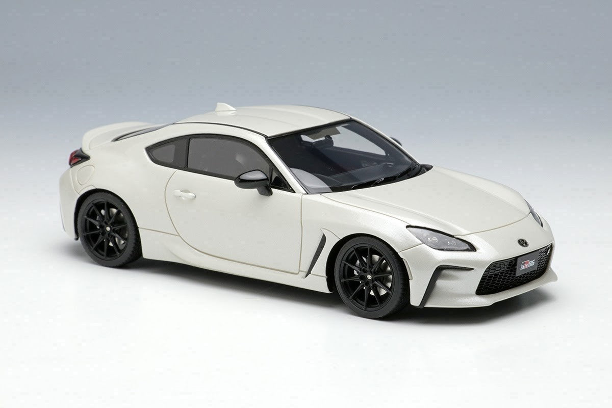 Make Up EIDOLON EM659B 1/43 Toyota GR86 RZ Crystal White Pearl 2021
