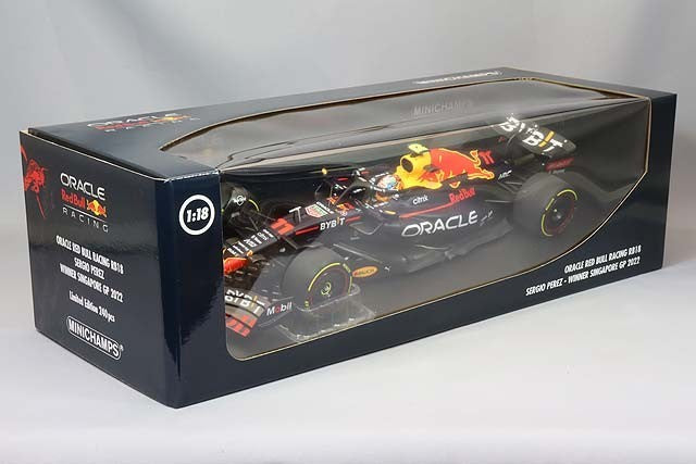 Minichamps MC110221711 1/18 Red Bull RB18 Singapore Winner