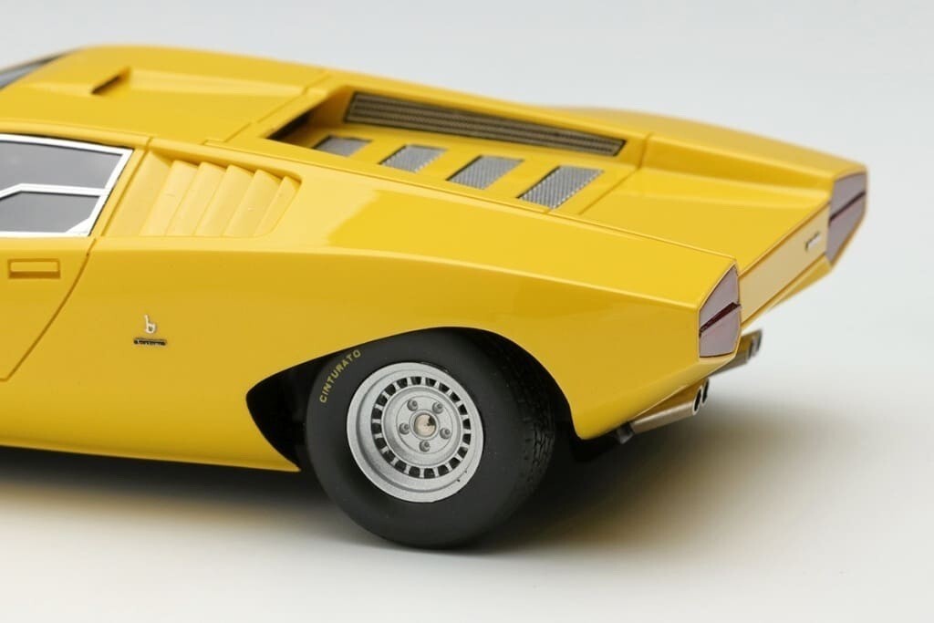 Make Up EIDOLON EM210B 1/43 Lamborghini Countach LP500 Bertone 1971 Late Type