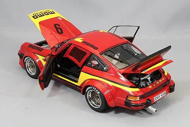 EXOTO RLG19095 1/18 Porsche 934 MOMO Silverstone 1977 No.9