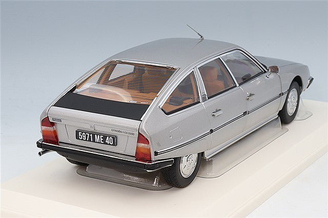 Norev NO181810 1/18 Citroen CX 2200 Pallas 1976 Gray Die-cast