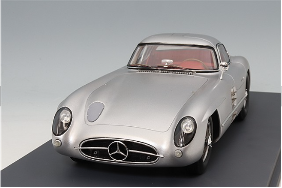 Schuco SC18U00069 1/18 Mercedes-Benz 300 SLR Uhlenhaut 1955 Silver Resin