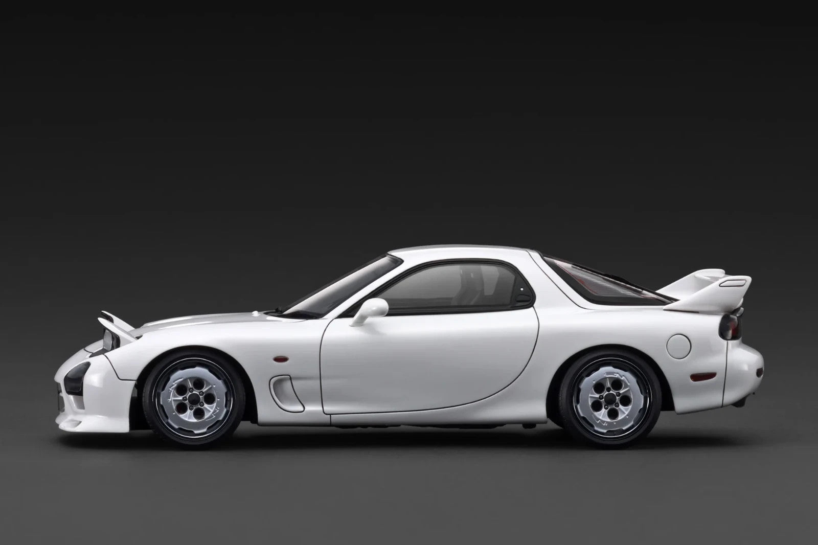 Ignition Model IG3942 1/18 Mazda RX-7 Mazdaspeed FD3S White Resin