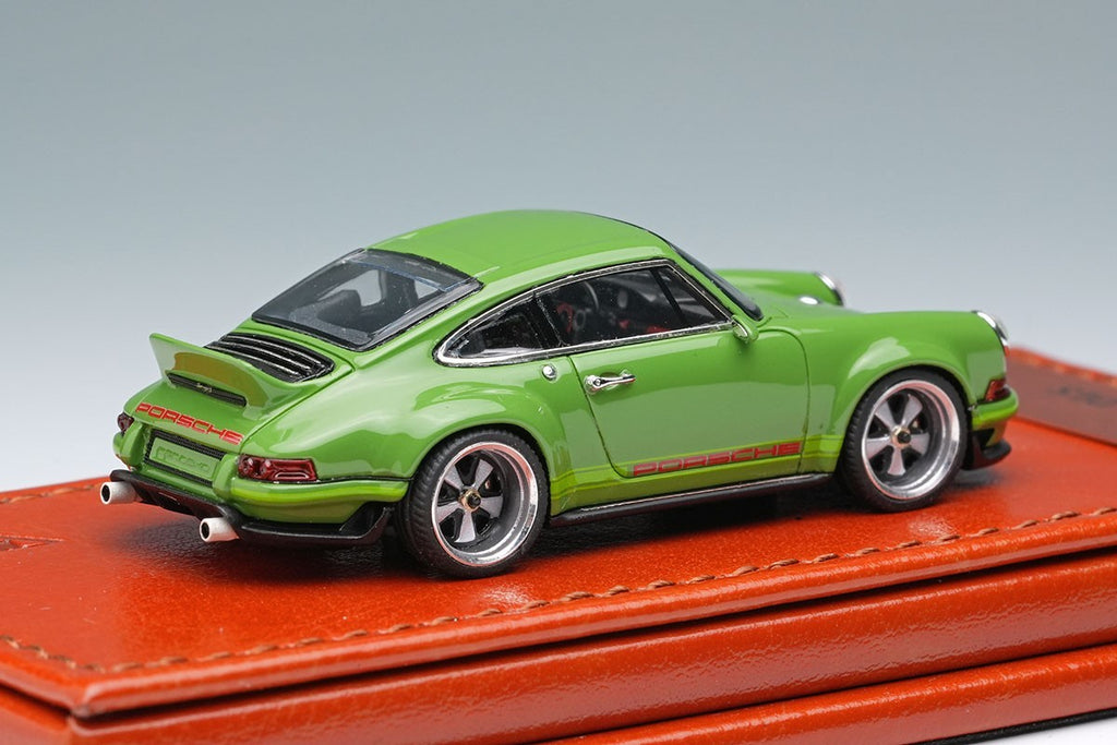 Make Up Titan64 TM004B 1/64 Singer DLS Green Limited Edition