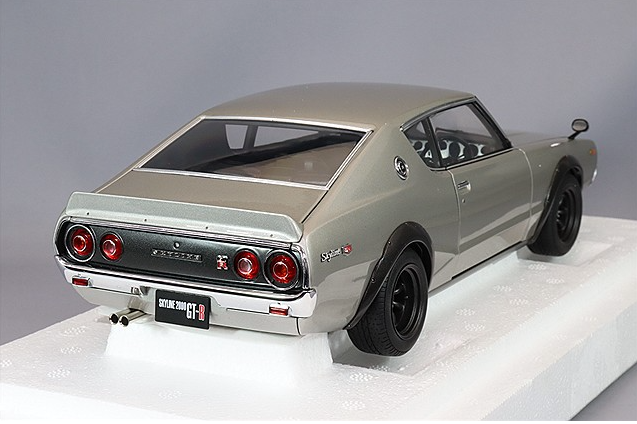 AUTOart 77466 1/18 Nissan Skyline 2000GT-R KPGC110 Tuned Silver