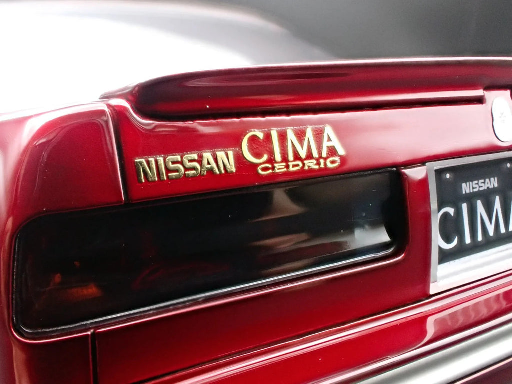 Ignition Model IG3905 1/18 Nissan Cedric Cima Y31 Wine Red Sedan