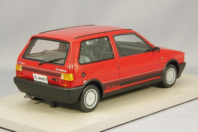 TOPMARQUES TOP02R 1/18 Fiat Uno Turbo Red Resin