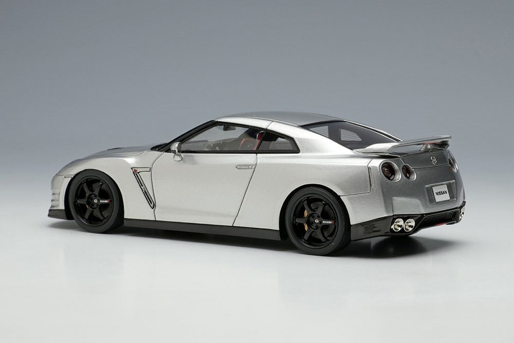 Make Up EIDOLON EM683C 1/43 Nissan GT-R Track Nismo Ultimate Metal Silver