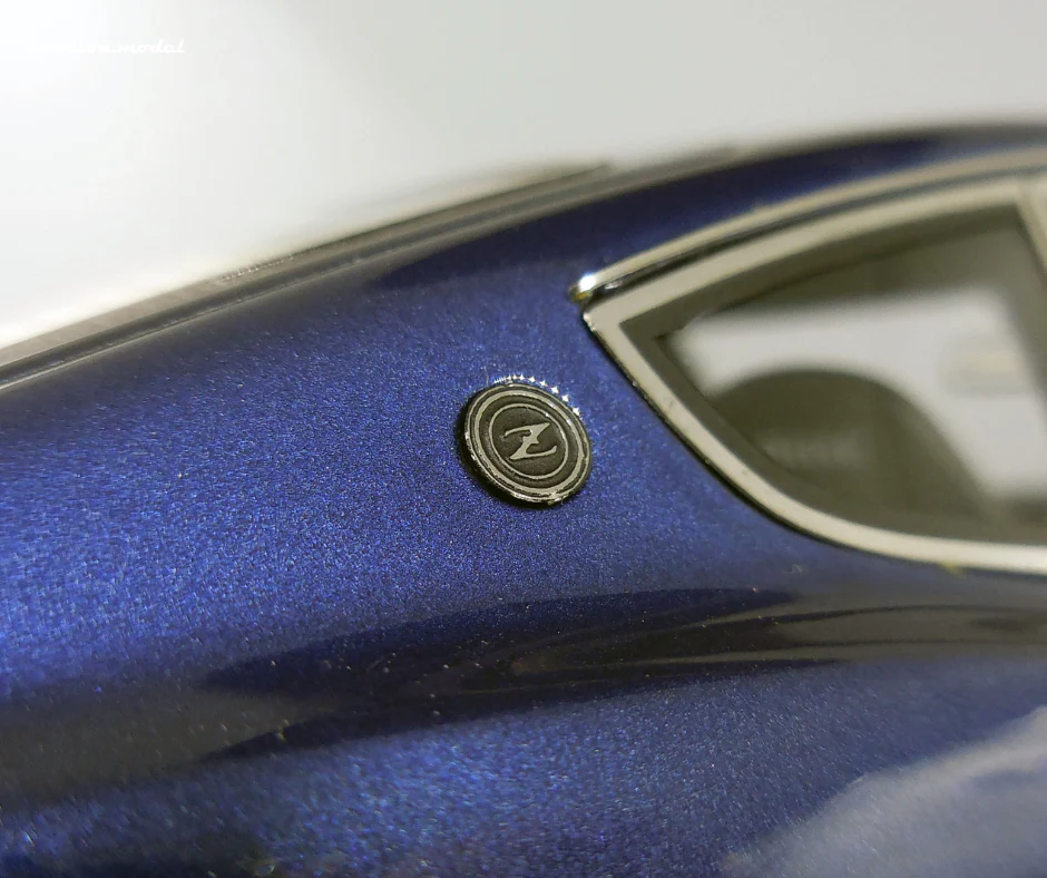 IIgnition Model IG3116 1/18 STAR ROAD Nissan Fairlady Z S30 240Z Blue Resin