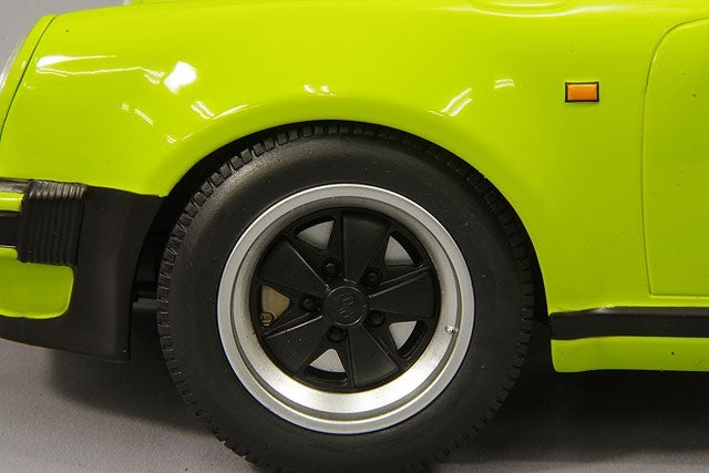 Minichamps MC125066119 1/12 Porsche 911 Turbo 1977 Green Die-cast
