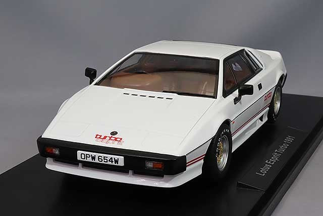 KK Scale KKDC181191 1/18 Lotus Esprit Turbo 1981 White Red Coupe