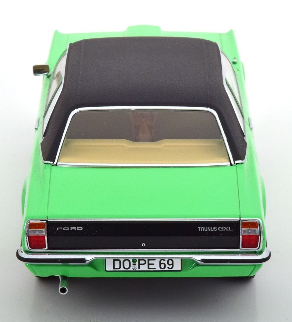 KK Scale KKDC180971 1/18 Ford Taunus GXL Sedan 1971 Light Green/Black Diecast