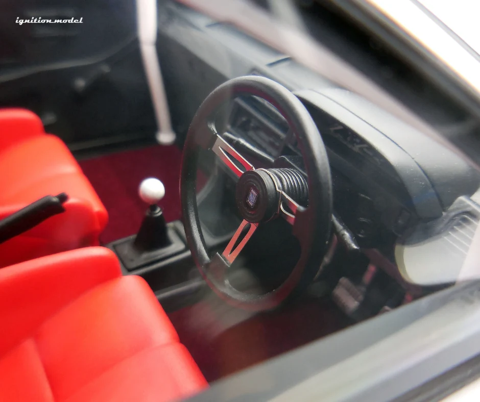 Ignition Model IG3123 1/18 Honda Civic SiR EF9 Circuit White/Red Resin