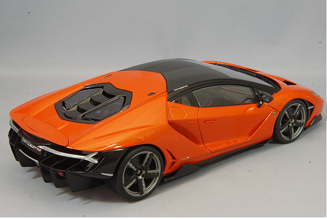 AUTOart 79201 1/18 Lamborghini Centenario 2016 Pearl Orange