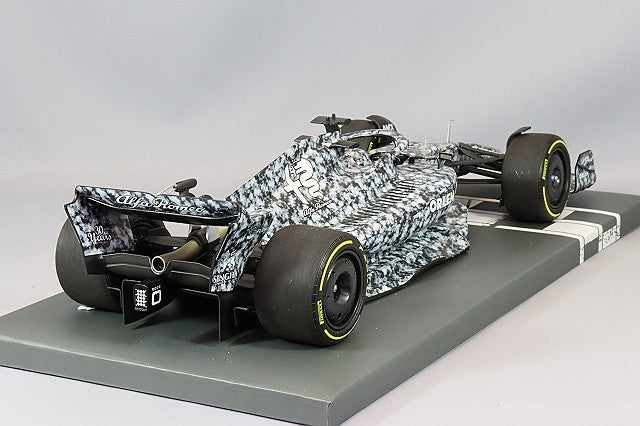 Minichamps MC117229988 1/18 Alfa Romeo C42 2022 Test Resin