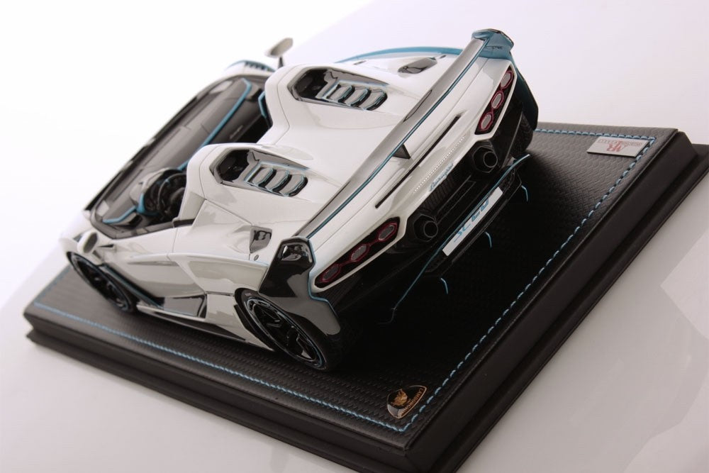 MR Collection LAMBO049 1/18 Lamborghini SC20 2020 Gloss White Resin Limited 299p