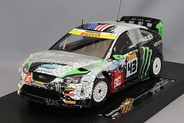 Sun Star SS3957 1/18 Ford Focus RS 2012 Saint Petersburg Diecast