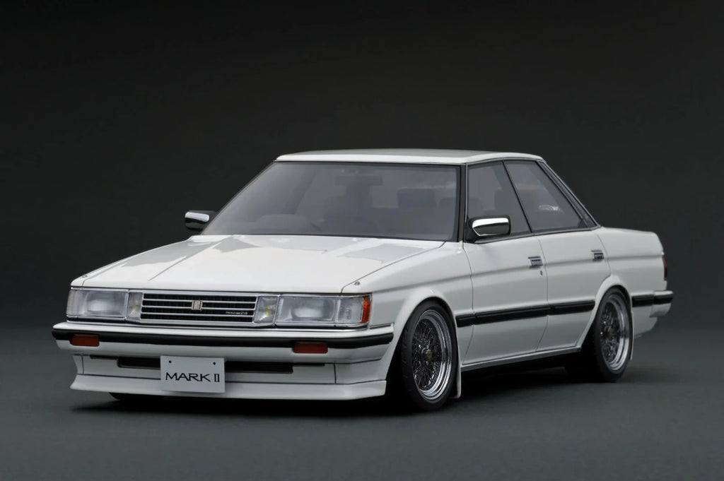 Ignition Model IG3820 1/18 Toyota Mark II Grande GX71 White Resin