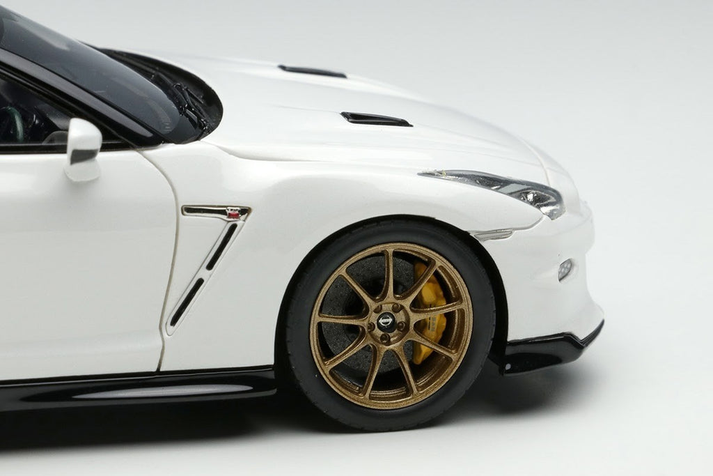 EIDOLON EM684B 1/43 Nissan GT-R T-Spec 2024 Brilliant White Pearl