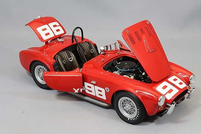 EXOTO RLG18125AC 1/18 AC Cobra 260 First Racing Car 1962