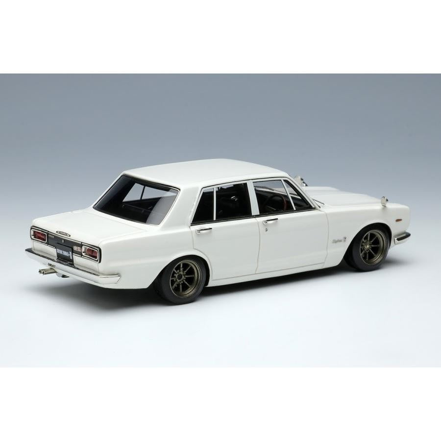 Make Up VISION VM241C 1/43 Nissan Skyline 2000 GT-R PGC10 White Watanabe