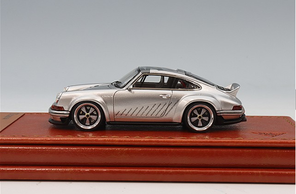 Make Up Titan64 TM004D 1/64 Singer DLS Silver Metallic Diecast Model Car