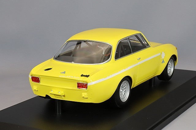 Minichamps MC155120024 1/18 Alfa Romeo GTA 1300 1971 Yellow