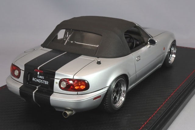 Ignition Model - IG3202 1/18 Eunos Roadster (NA) Silver — With Engine