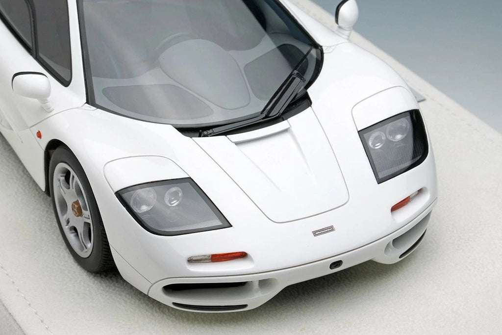 Make Up EIDOLON EML073C 1/18 McLaren F1 Roadcar 1994 White Limited 100 pcs