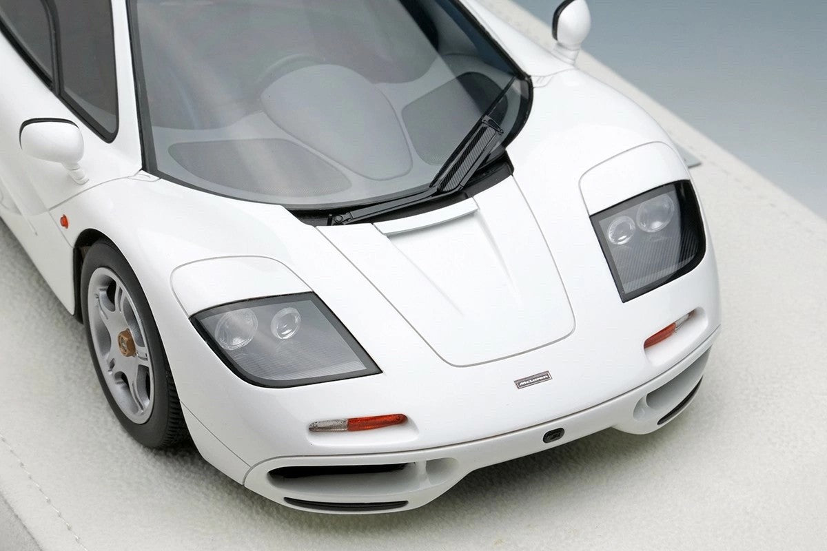 Make Up EIDOLON EML073C 1/18 McLaren F1 Roadcar 1994 White Limited 100 pcs