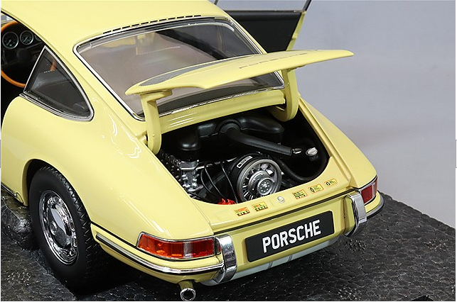 Kyosho KS08969Y 1/18 Porsche 911 (901) 1964 Champagne Yellow Classic