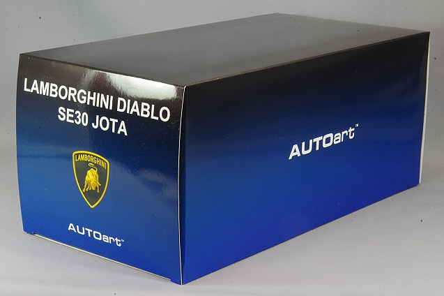 AUTOart 79142 1/18 Lamborghini Diablo SE30 Jota Metallic Purple Coupe