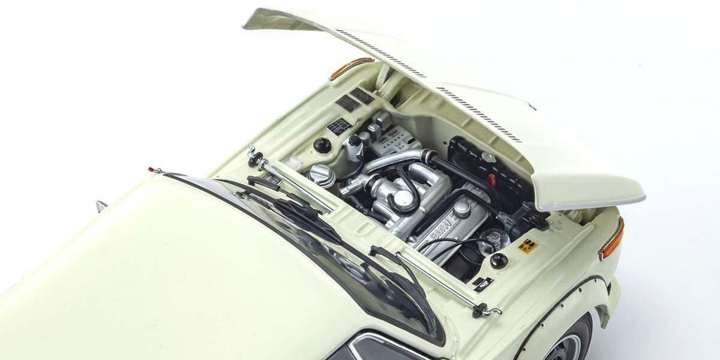 Kyosho KS08544W - 1/18 BMW 2002 Turbo White [Die-cast Model Car]