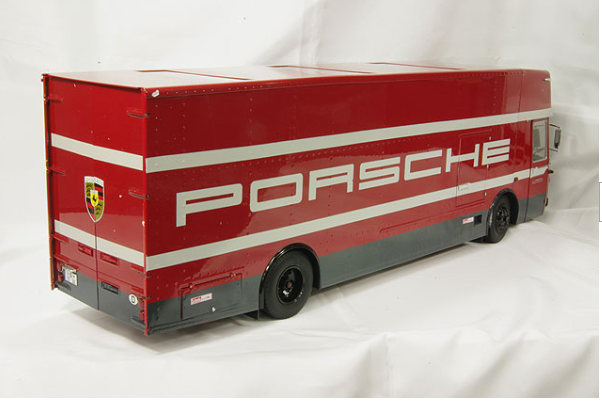 Schuco SCH450032300 1/18 Mercedes-Benz Transporter Porsche Service Truck