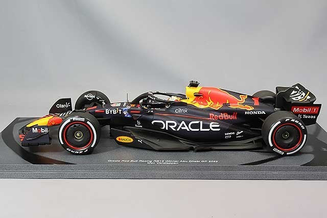 Spark S18S776 1/18 Red Bull RB18 Abu Dhabi GP Winner 2022 #1 Multi Resin