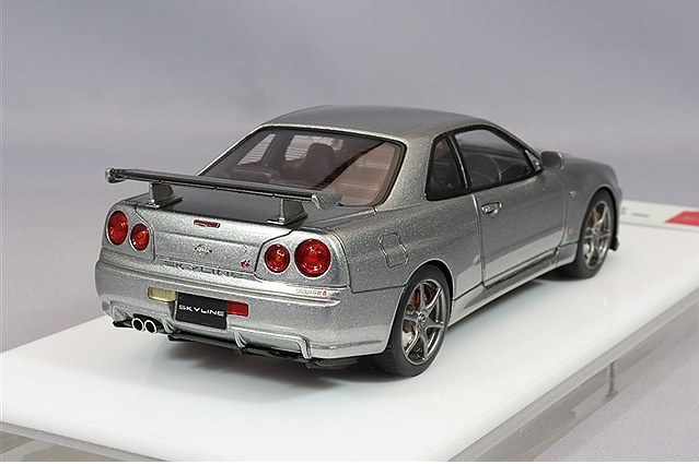 Make Up EIDOLON EM371C 1/43 Nissan Skyline GT-R V-spec II Sparkling Silver