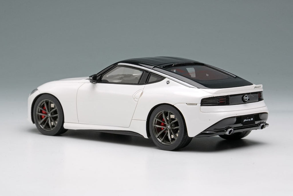 Make Up EIDOLON EM805D 1/43 Nissan Fairlady Z RZ34 Version ST 2025 White/Black