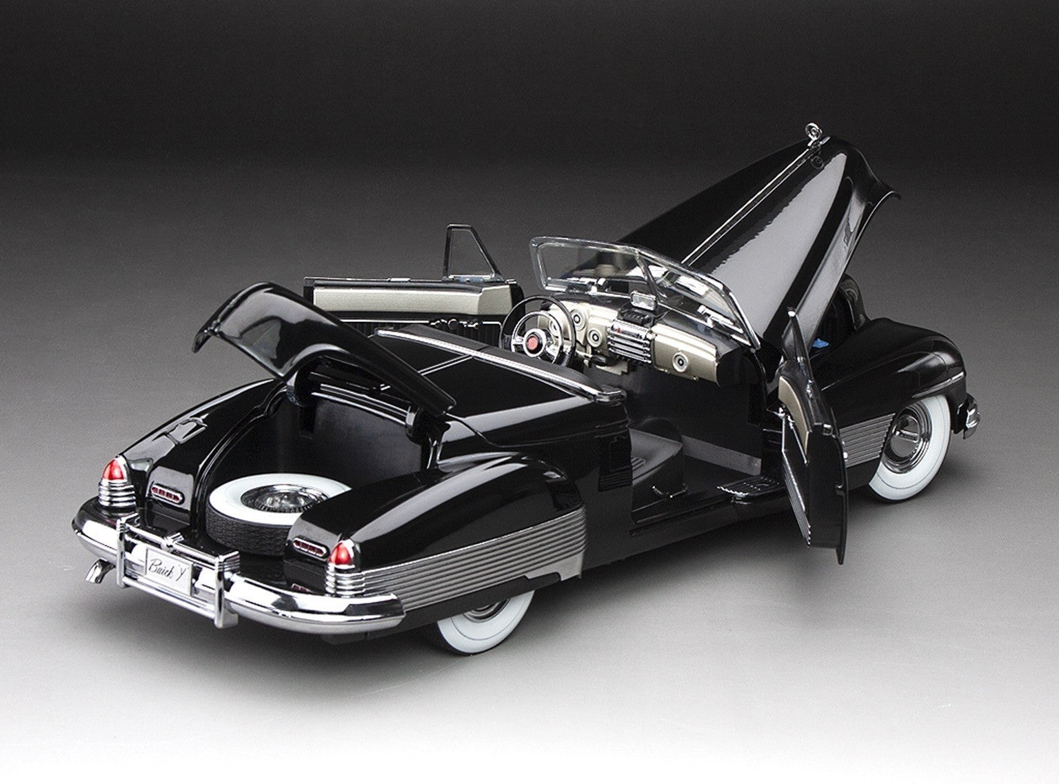 Sun Star 5731 1/18 Buick Y-Job 1938 Black Diecast