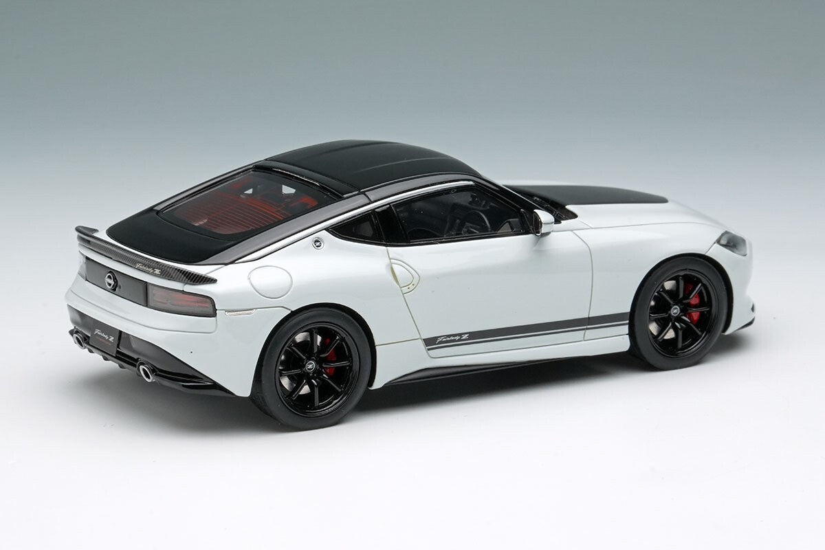 Make UpEidolon EM735B 1/43 Nissan Fairlady Z Customized Edition 2024 White/Black