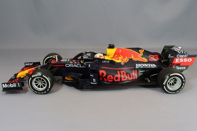 Minichamps MC110210833 1/18 Red Bull RB16B France Winner 2021