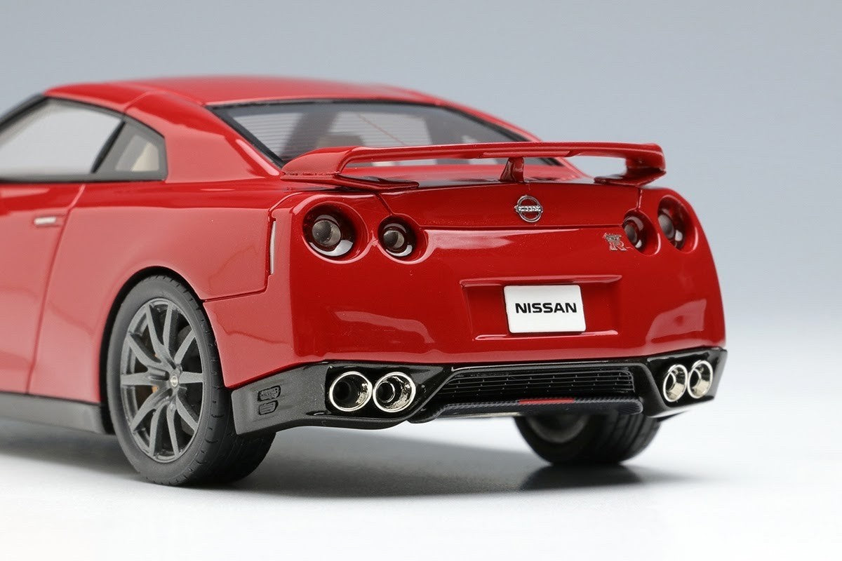 Make Up EIDOLON EM414G 1/43 Nissan GT-R R35 Vibrant Red 2014