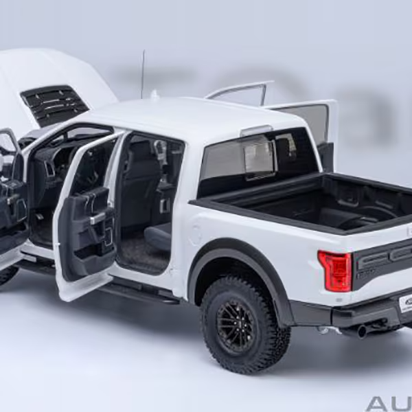 AUTOart 72946 1/18 Ford F-150 Raptor SuperCrew 2019 White Diecast