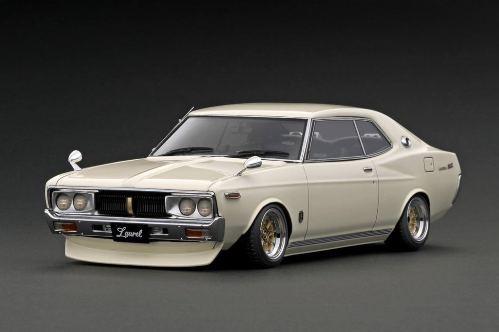 Ignition Model IG3038 1/18 Nissan Laurel 2000SGX C130 White SSR MKIII