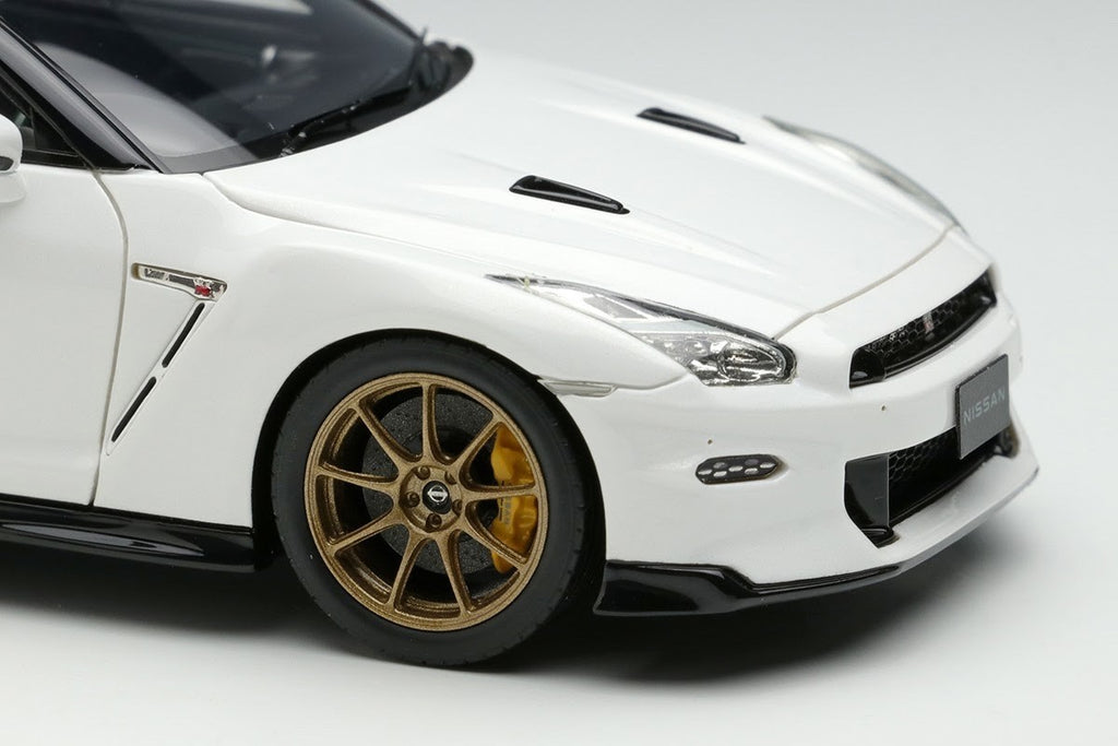 EIDOLON EM684B 1/43 Nissan GT-R T-Spec 2024 Brilliant White Pearl