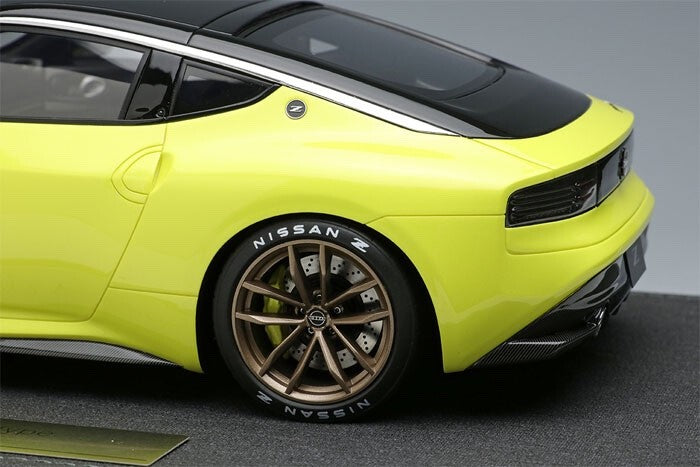Make Up IDEA IM056 1/18 Nissan Fairlady Z Prototype 2020 Yellow Resin Model Car