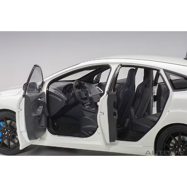 AUTOart 72951 1/18 Ford Focus RS White [Composite Diecast Mini Car]