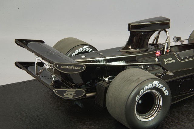TOPMARQUES GRP094A 1/18 Lotus 76 1975 F1 #1 Peterson Multi Color Resin