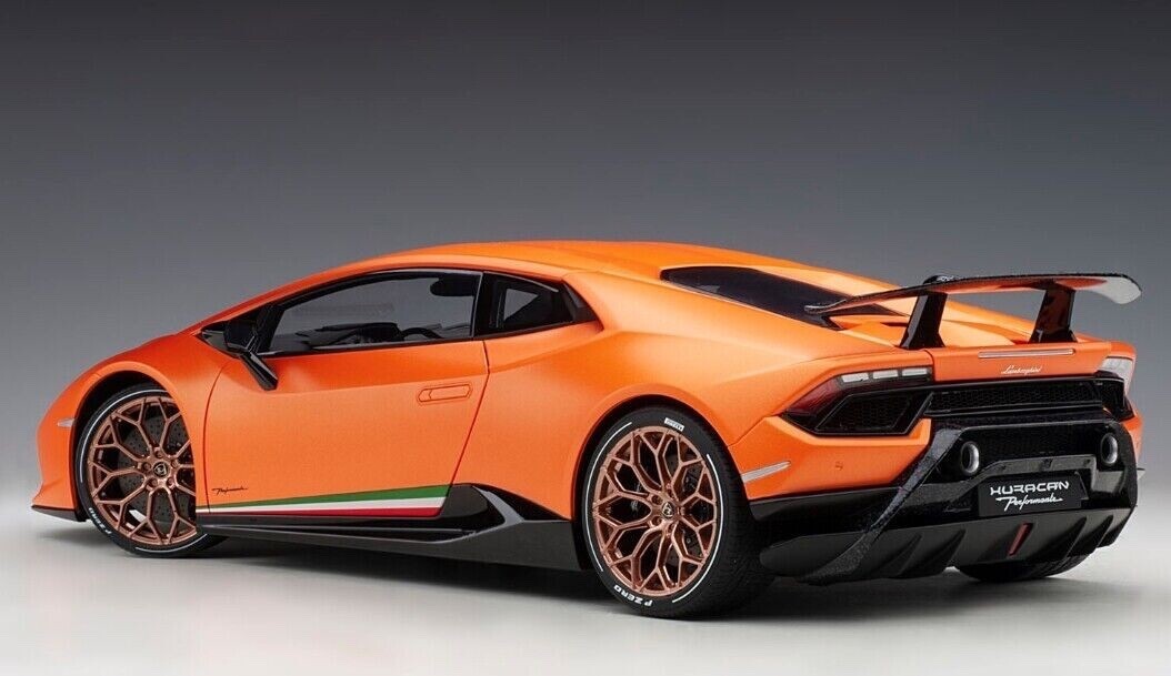AUTOart 12076 1/12 Lamborghini Huracan Performante Matte Orange Coupe
