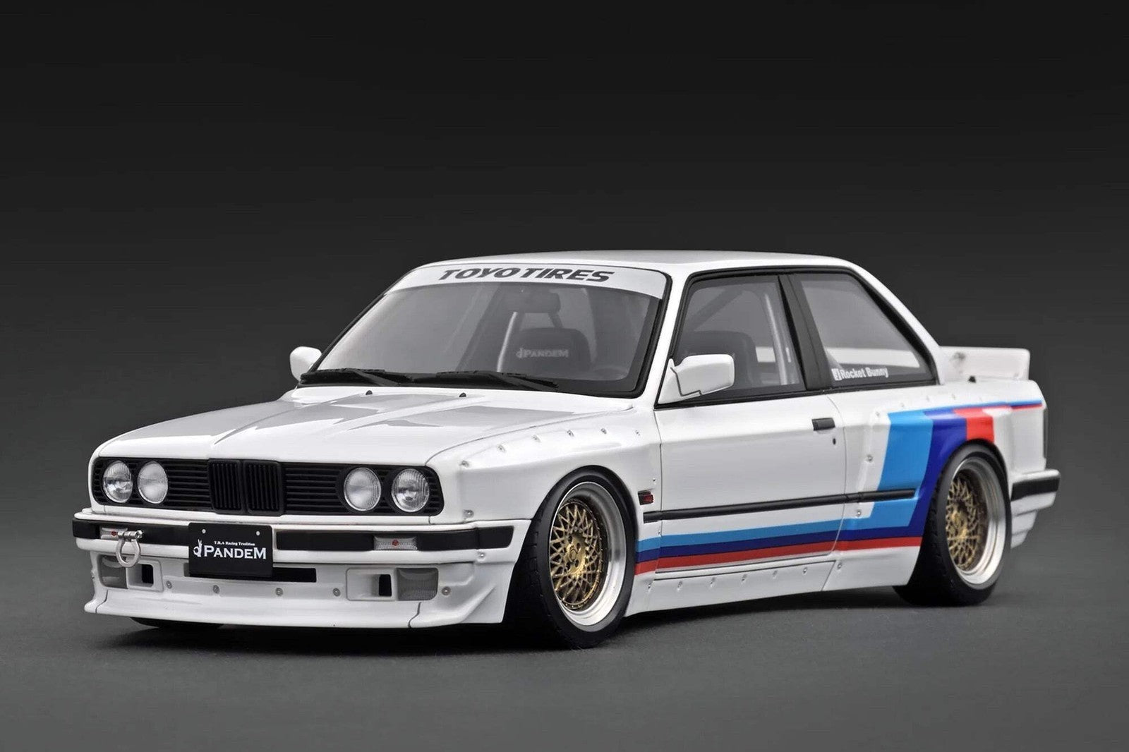 Ignition Model IG3714 1/18 BMW Pandem 30 White Mesh Wheels Gold