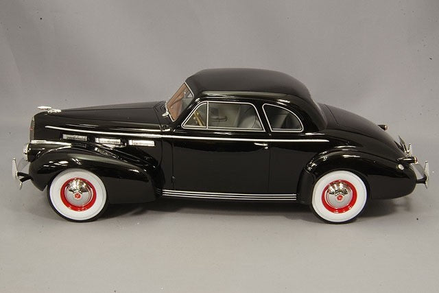 BoS Models BOS314 1/18 Cadillac LaSalle Series 50 Coupe 1940 Black Resin